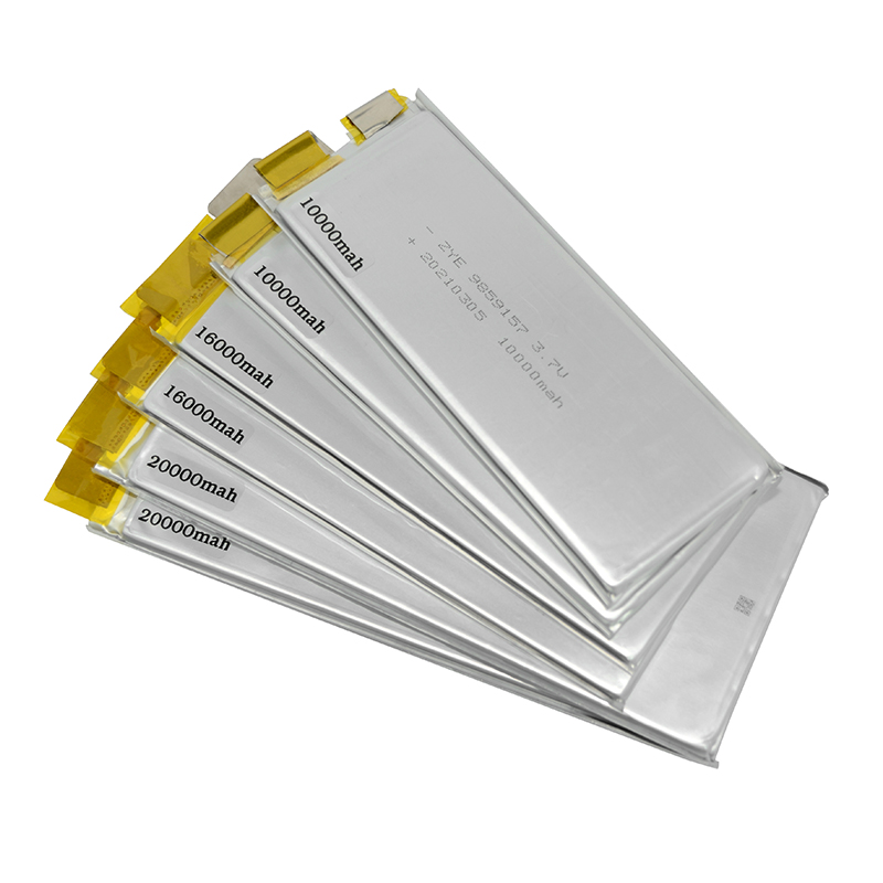 Hur övervakar flygkontroller LIPO -batterispänningen i realtid?